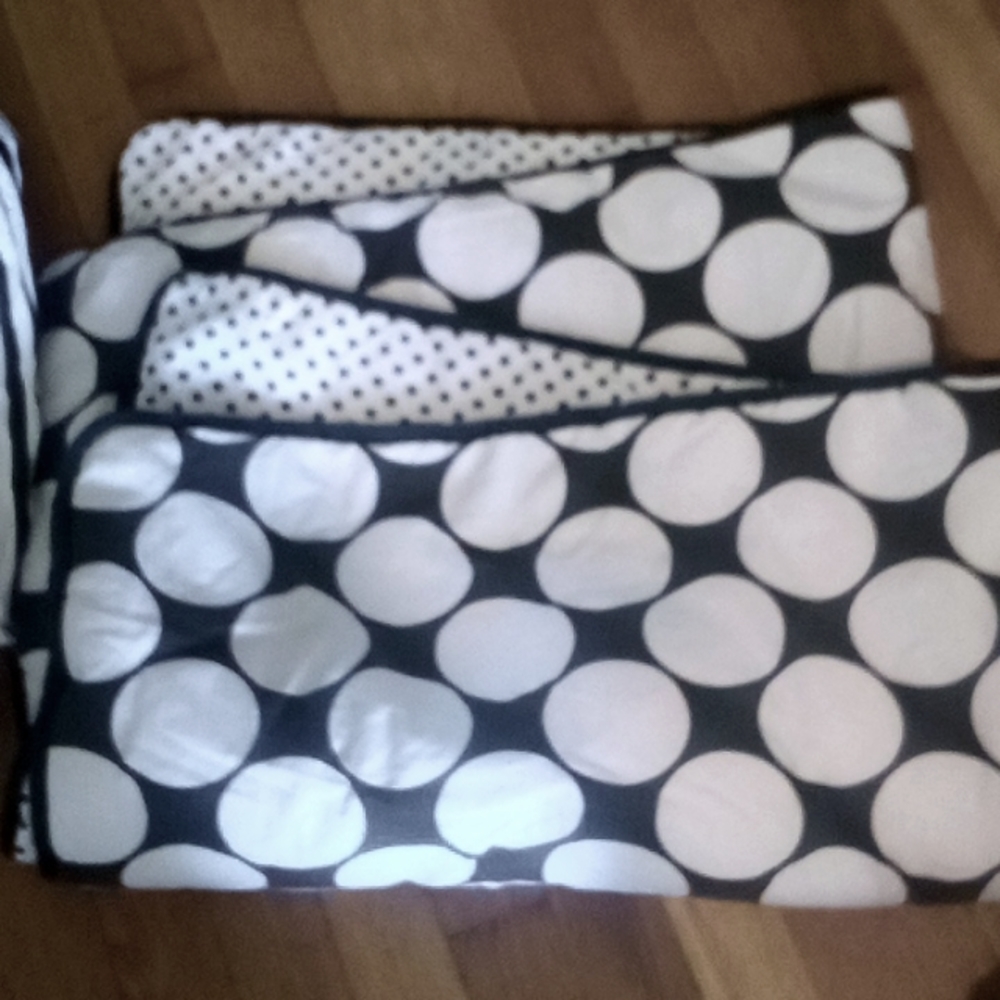 Crib Bedding Set Black and White
